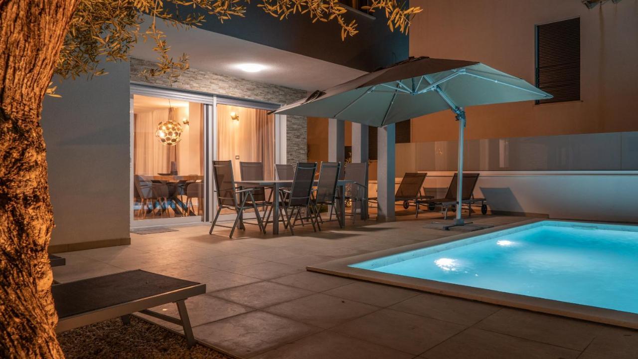 Villa Dea - Dein Rueckzugsort Am Meer Mit Beheiztem Pool Врси Екстериор снимка