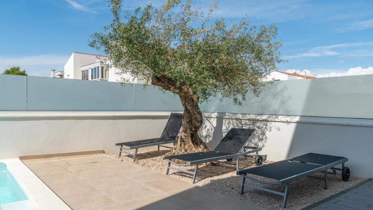 Villa Dea - Dein Rueckzugsort Am Meer Mit Beheiztem Pool Врси Екстериор снимка