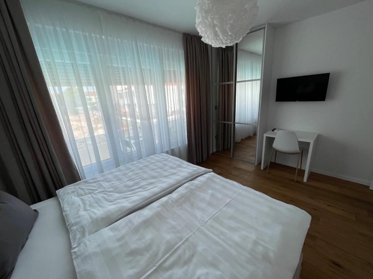 Villa Dea - Dein Rueckzugsort Am Meer Mit Beheiztem Pool Врси Екстериор снимка