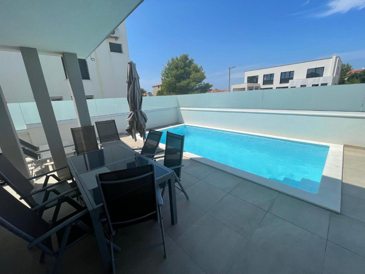 Villa Dea - Dein Rueckzugsort Am Meer Mit Beheiztem Pool Врси Екстериор снимка