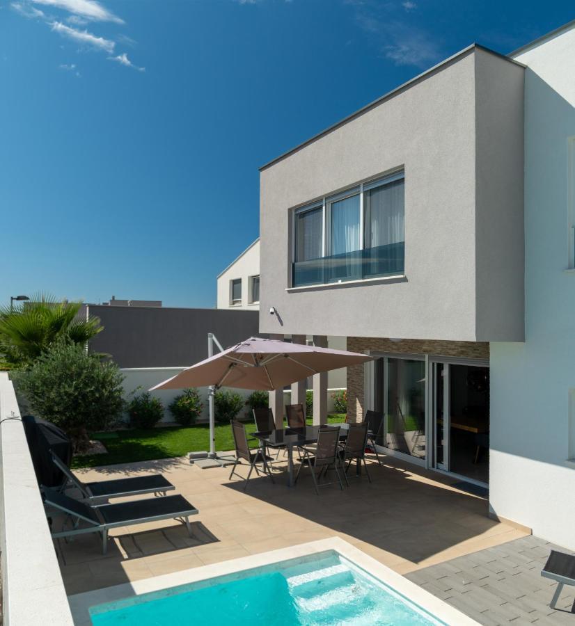 Villa Dea - Dein Rueckzugsort Am Meer Mit Beheiztem Pool Врси Екстериор снимка