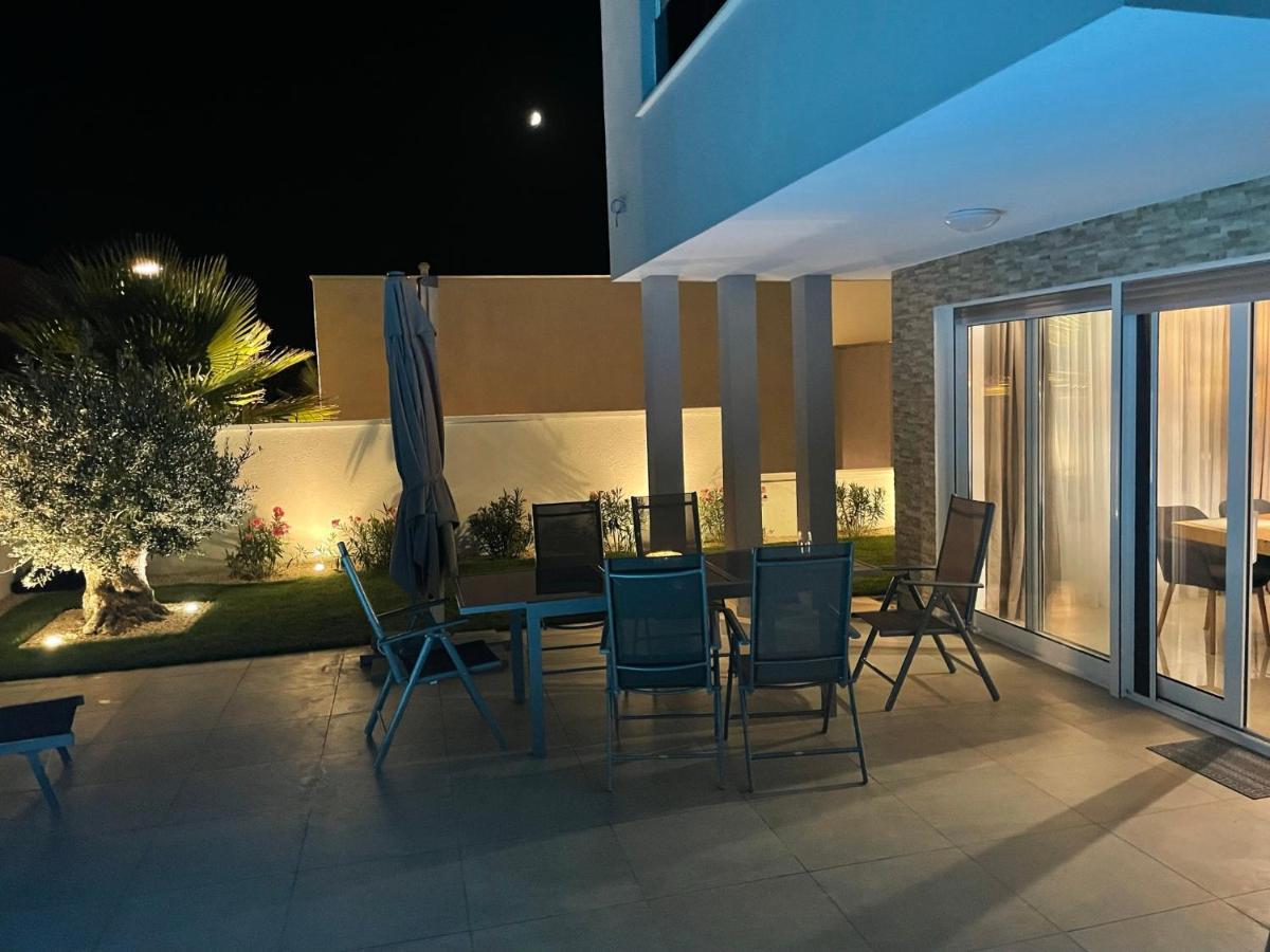 Villa Dea - Dein Rueckzugsort Am Meer Mit Beheiztem Pool Врси Екстериор снимка